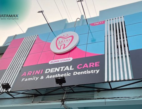 Renovasi Facade Arini Dental Care: Integrasi ACP, Signage & Lighting